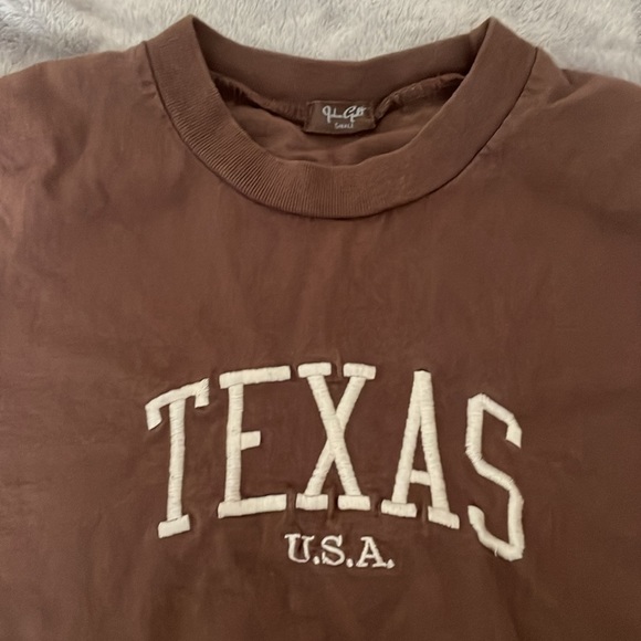 Brandy Melville Cropped tee - Picture 3 of 3